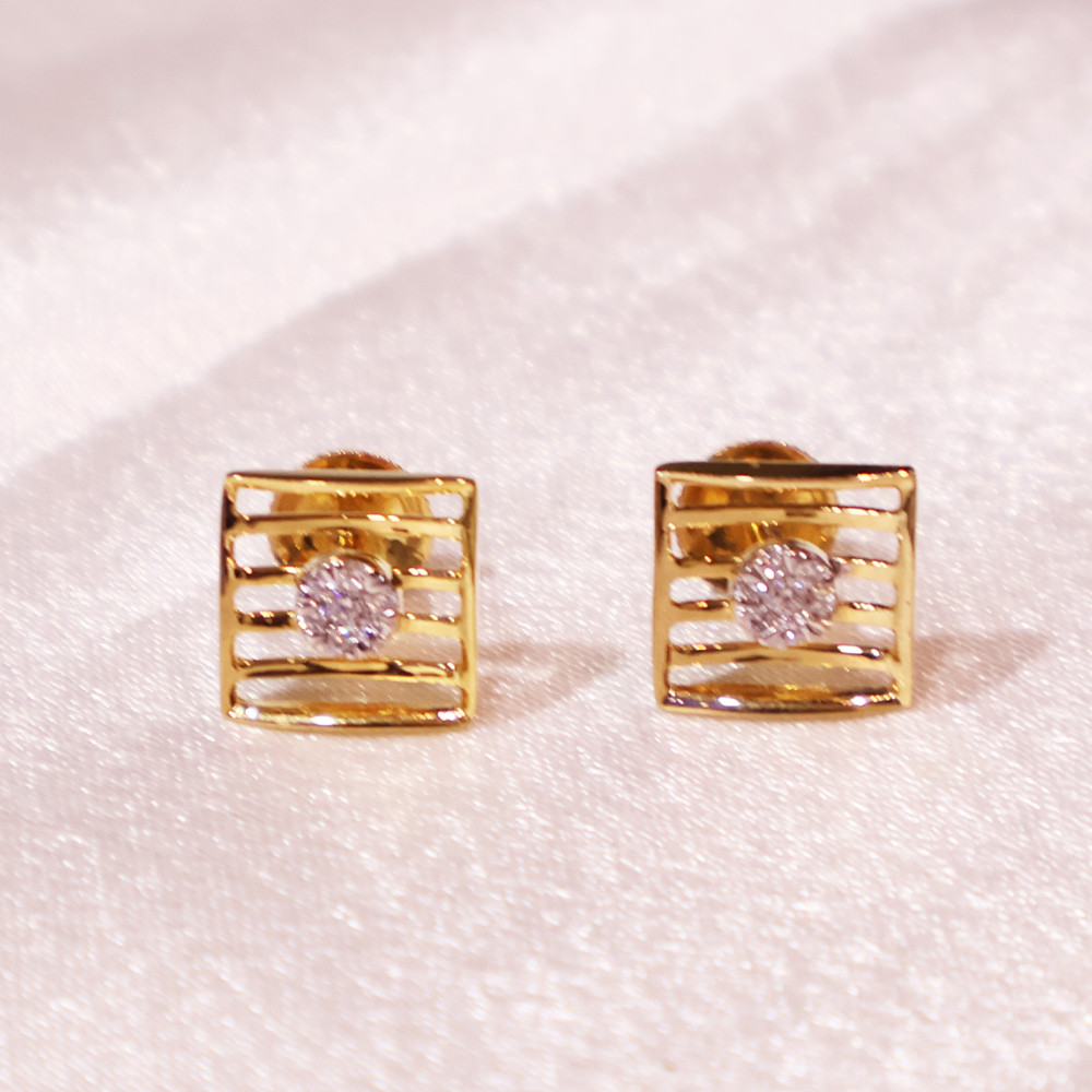 DIAMOND STUD